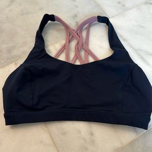 Lululemon sports bra